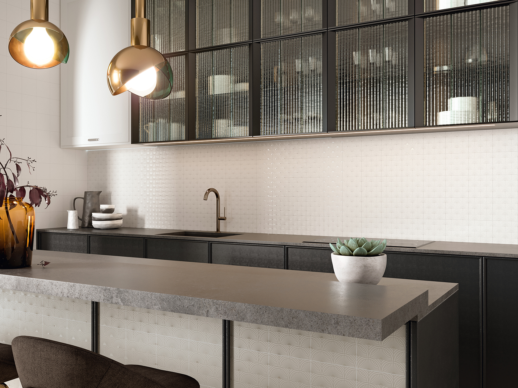 Una cocina con backsplash y barra estilo Art Déco